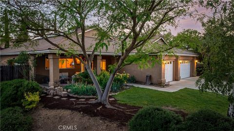 Photo of 322 Montebello Oaks Dr, Paso Robles, CA 93446 (MLS # SC26088021)