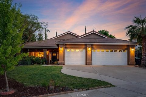 Photo of 322 Montebello Oaks Dr, Paso Robles, CA 93446 (MLS # SC26088021)