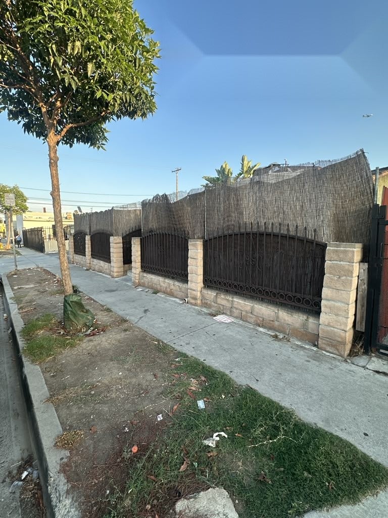 1024 W 88th