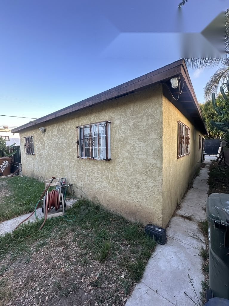1024 W 88th