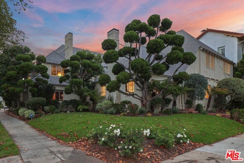 Photo of 9675 Charleville Boulevard, Beverly Hills, CA 90212 (MLS # 26997881)