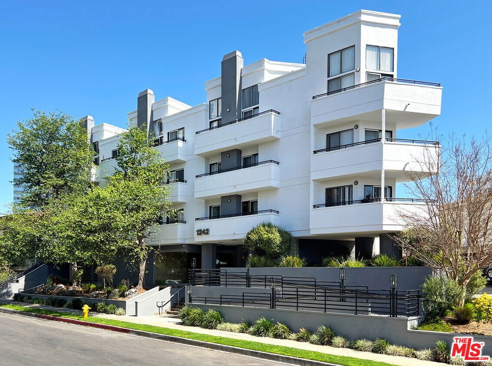 We are pleased to present an incredibly unique investment opportunity in LA's vibrant Westside. 1242 McClellan Drive (legal address 1248 McClellan Drive) consists of 17 striking units ideally located just a block away from the famed enclave of Brentwood. Having been built in 1987, it is NOT subject to the City of Los Angeles' Rent Stabilization Ordinance (AB 1482 applies). The property consists of one building with three floors of residential units over one level of gated subterranean parking (exempt from seismic soft story retrofit). The ideal unit mix consists of eight 2-bedroom, 2-bathroom units and nine 1-bedroom,1-bathroom units. Interiors have been finished with beautiful pergo or carpet flooring, modern cabinetry, and upgraded kitchens and bathrooms with quartz or granite countertops. The building offers its residents a lushly landscaped facade, an intercom entry system, balconies, an on-site laundry room (machines owned by the Seller), and ample gated parking (32 total spaces). Unit features include a fireplace (most units), central HV/AC, large bedrooms, walk-in closets, and dynamite floor plans flooded with natural light. Select upper units have high vaulted ceilings. This property is only a block from the prestigious community of Brentwood, just one block south of Wilshire Boulevard. In close proximity to some of the best high-end dining, retail, and nightlife, this rare offering presents an astute investor with the unique opportunity to acquire a prestigious turnkey asset in one of the best rental locations in all of Los Angeles.