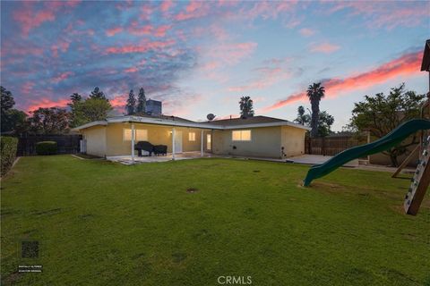 Photo of 2505 Courtleigh Dr, Bakersfield, CA 93309 (MLS # PI26059175)