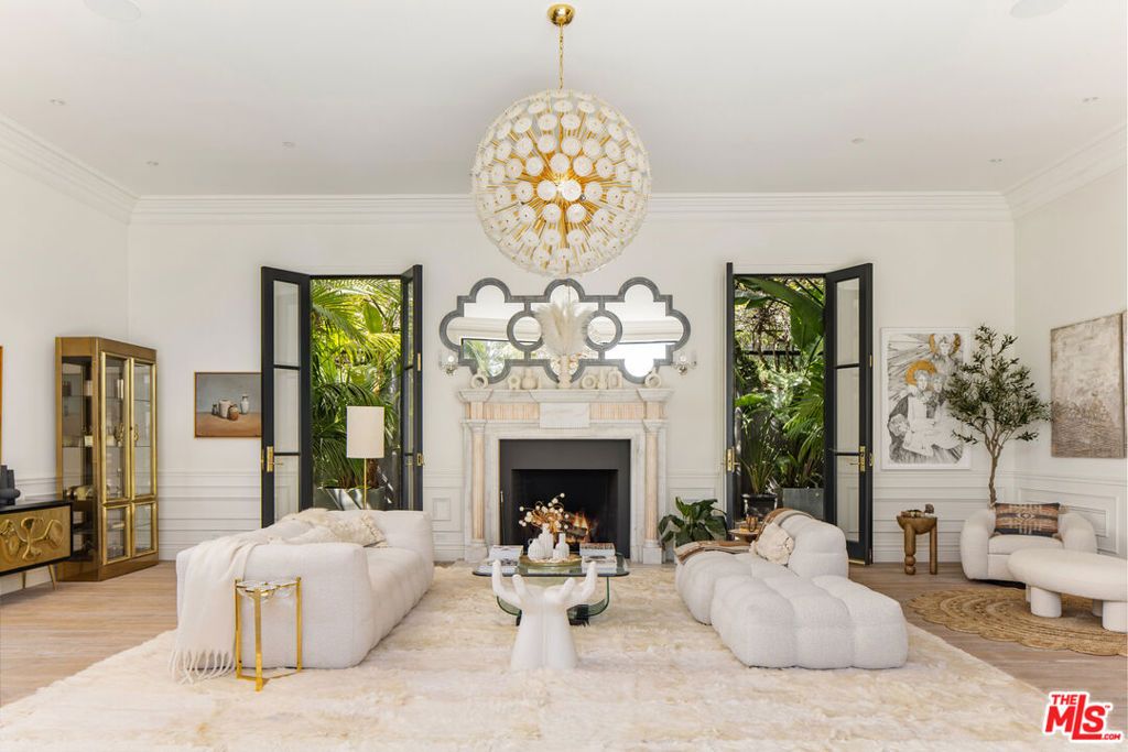 Photo of 1457 Blue Jay Way, Los Angeles, CA 90069 (MLS # 25596887)