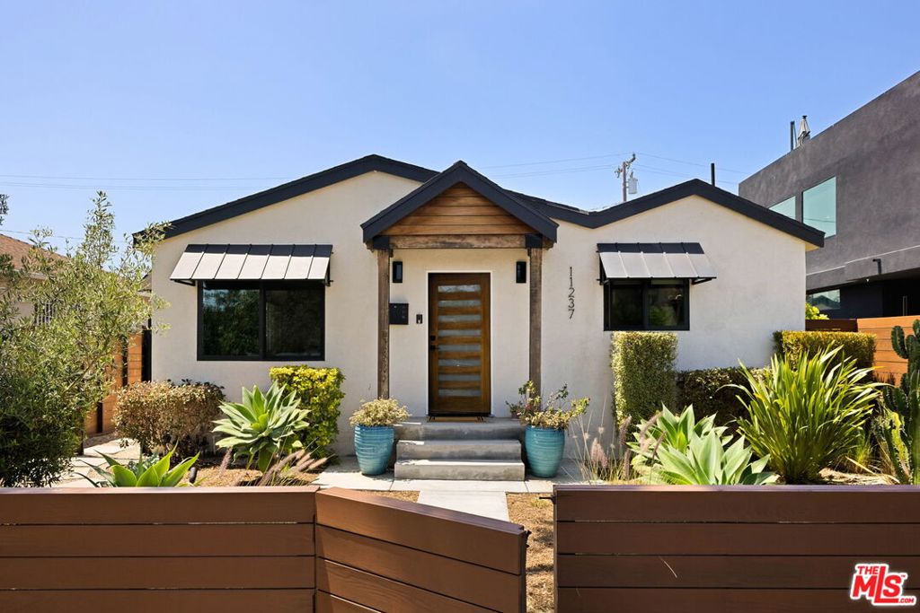 11237 Braddock Drive, Culver City CA 90230