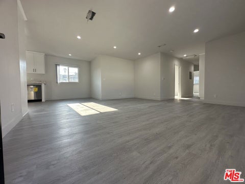 Photo of 1145 S Holt Avenue #8, Los Angeles, CA 90035 (MLS # 26847557)