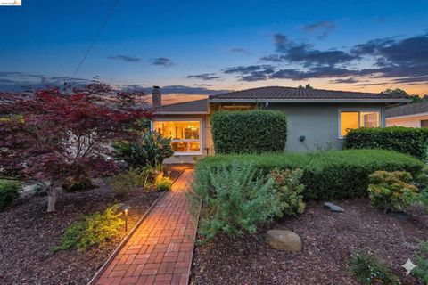 Photo of 928 Evergreen Ave Ave, San Leandro, CA 94577 (MLS # 41129911)