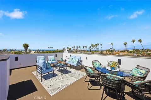 Photo of 617 N Irena Avenue #B, Redondo Beach, CA 90277 (MLS # SB26079467)