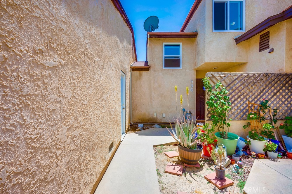 Properties 1 596 Parkview Drive