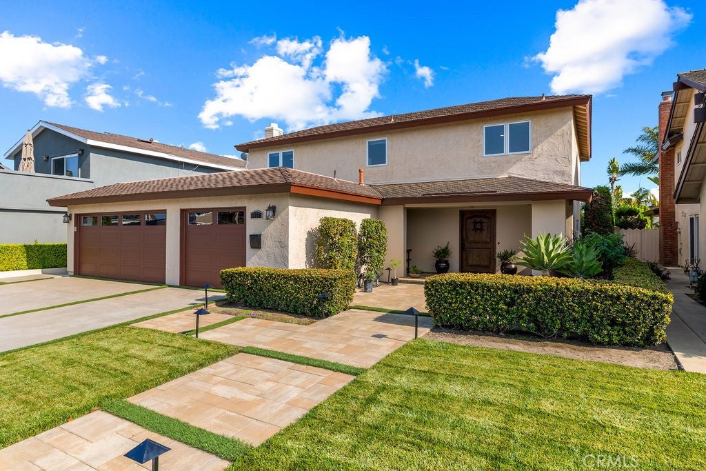 6792 Loyola Drive