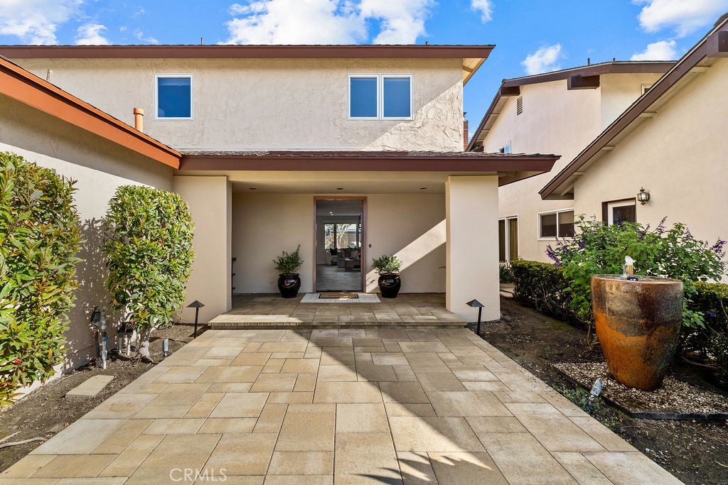 6792 Loyola Drive