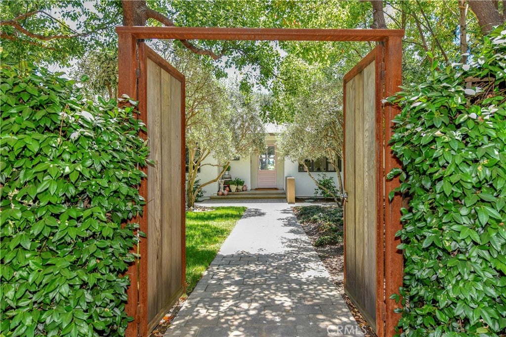 1125 Rutherford