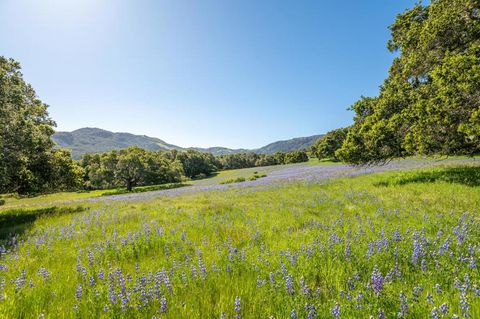 Photo of 9 Mesa Trail, Carmel, CA 93923 (MLS # ML82033837)