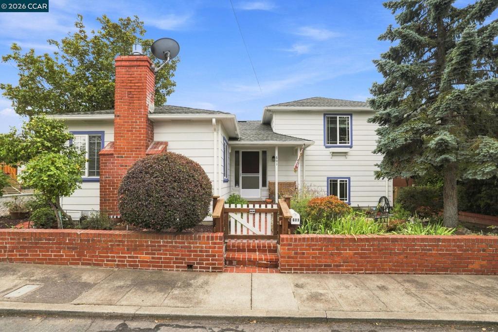 601 Alhambra St