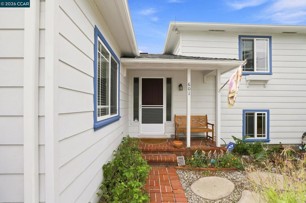 601 Alhambra St