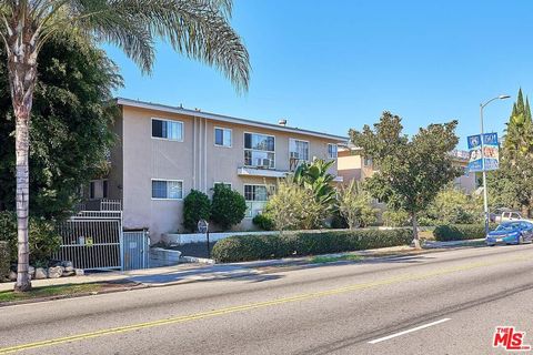 Photo of 443 S Wilton Place #7, Los Angeles, CA 90020 (MLS # 26670133)