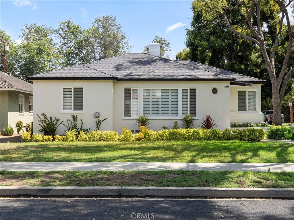 2700 Eucalyptus Avenue