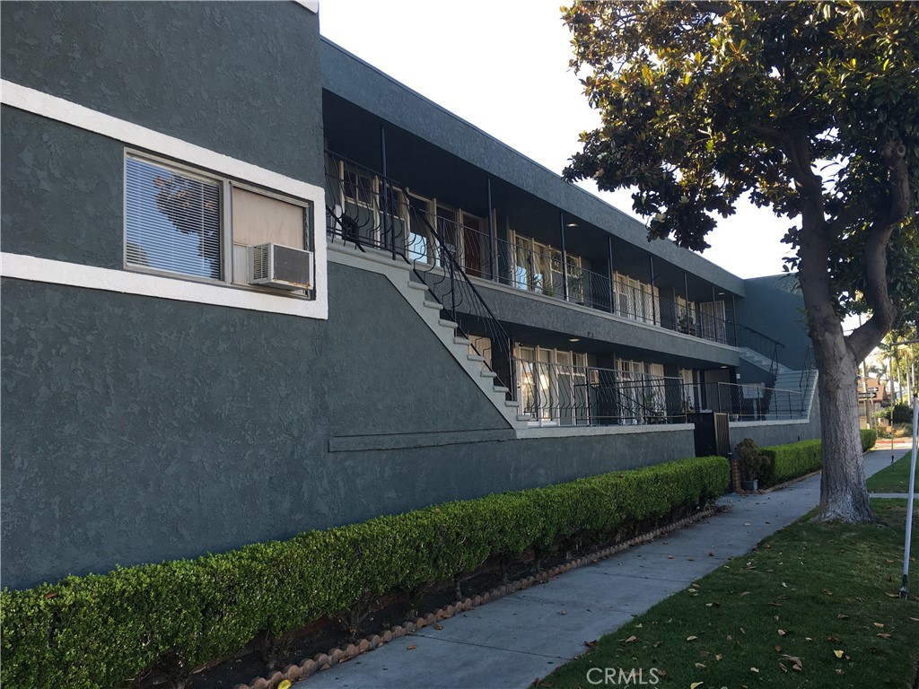 231 Junipero Avenue 12