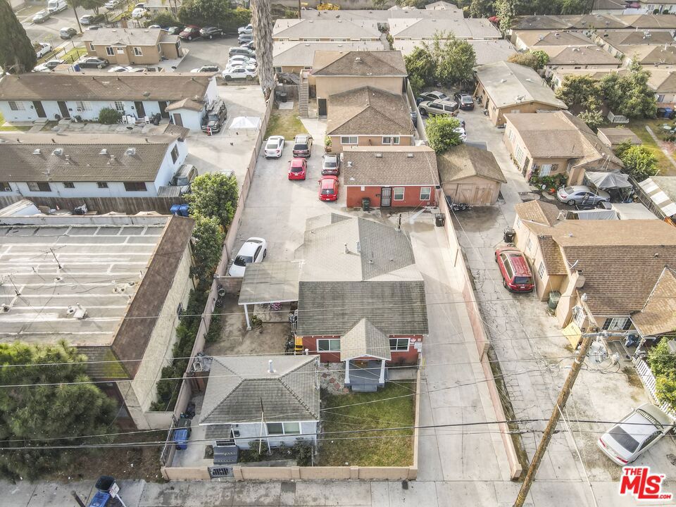 7042 Somerset Boulevard