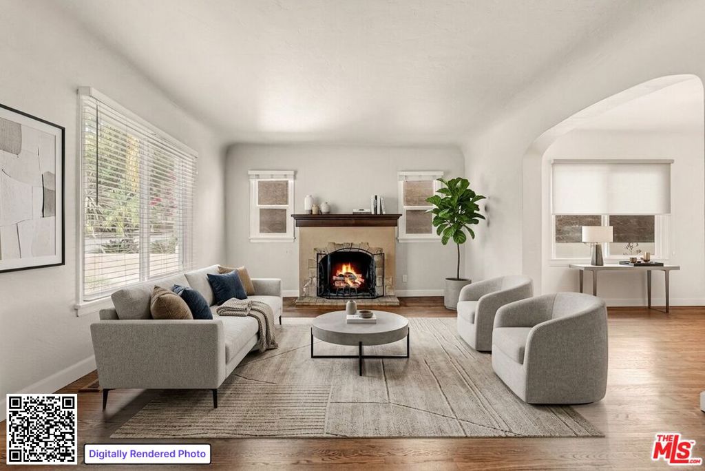 716 E San Jose Avenue