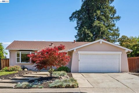 Photo of 201 Ramon Pl Pl, San Ramon, CA 94583 (MLS # 41130952)