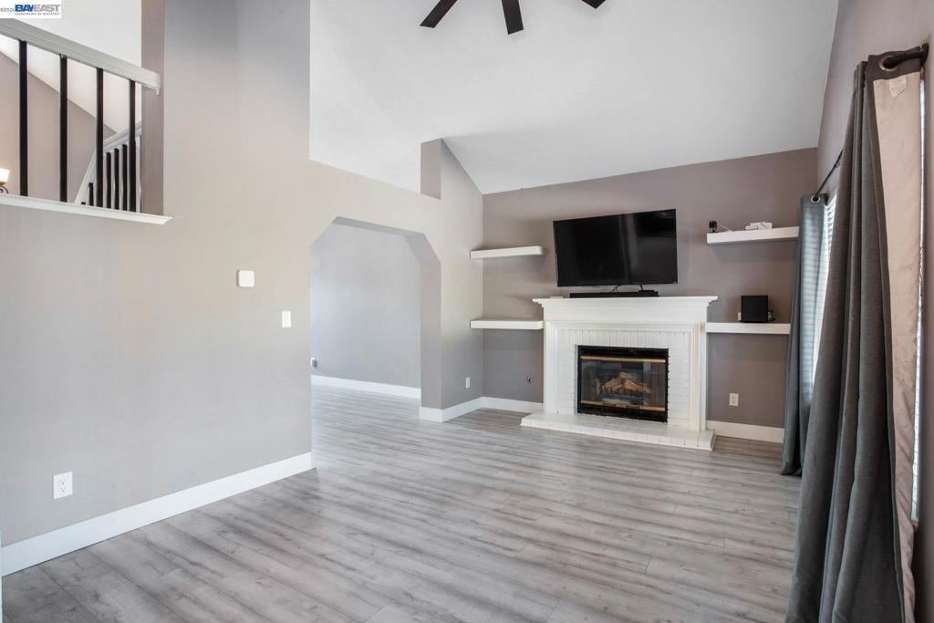 305 Helena Ct.