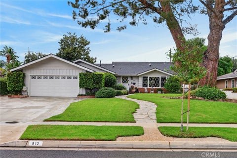 Photo of 812 Alta Vista AVE, Corona, CA 92882 (MLS # IV26229481)