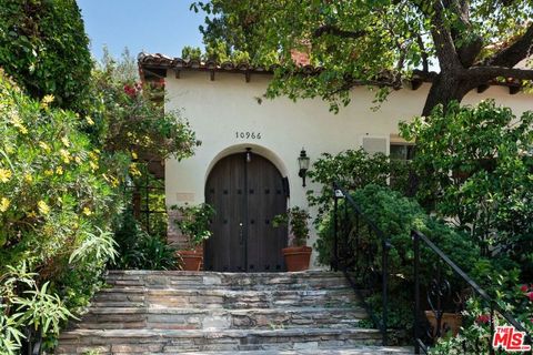 Photo of 10966 Strathmore Drive #8, Los Angeles, CA 90024 (MLS # 26673997)