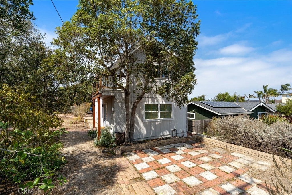 1050 Pismo Ave