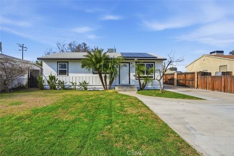 Photo of 305 Jones Street, Bakersfield, CA 93309 (MLS # SR26029948)