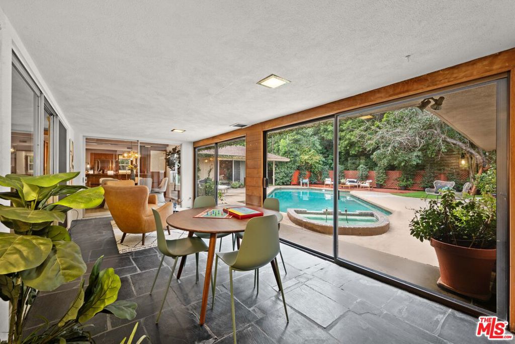 3491 Mandeville Canyon Road