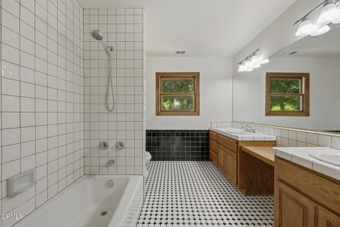 Tiny photo for 800 Oak Grove Court, Ojai, CA 93023 (MLS # V1-38781)