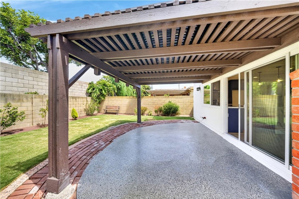 19051 Randi, Huntington Beach CA 92646 - Photo 35