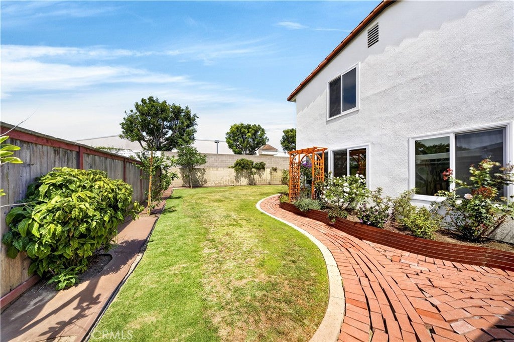 19051 Randi, Huntington Beach CA 92646 - Photo 34