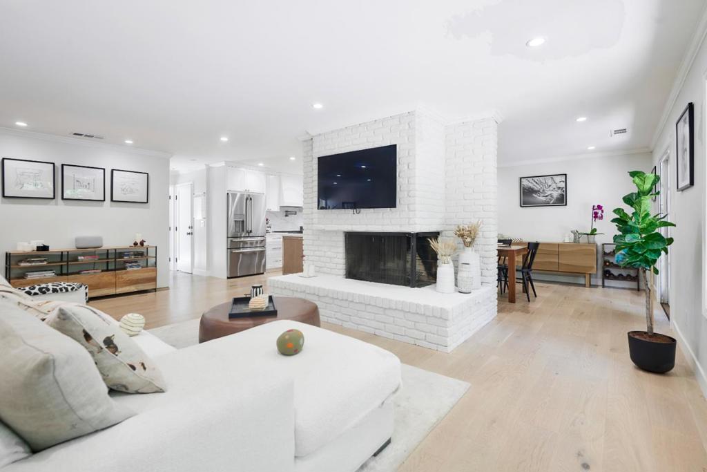 470 Martinsen Court