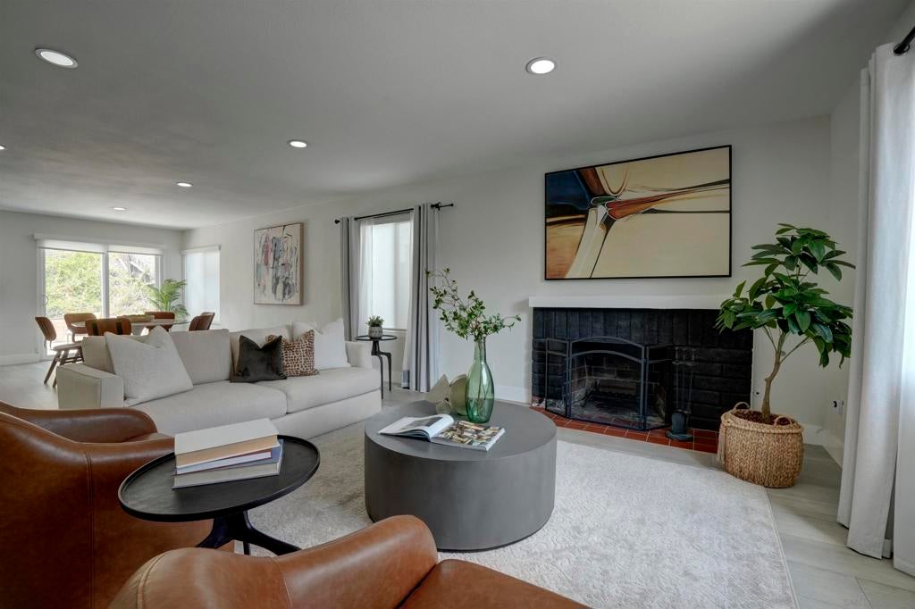 8430 Hydra Lane