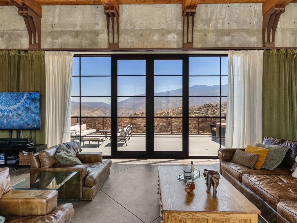 Pinyon Crest - Residential