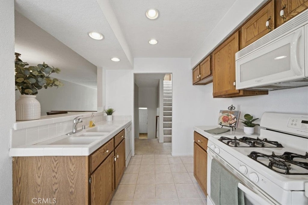 5455 Sylmar 1402