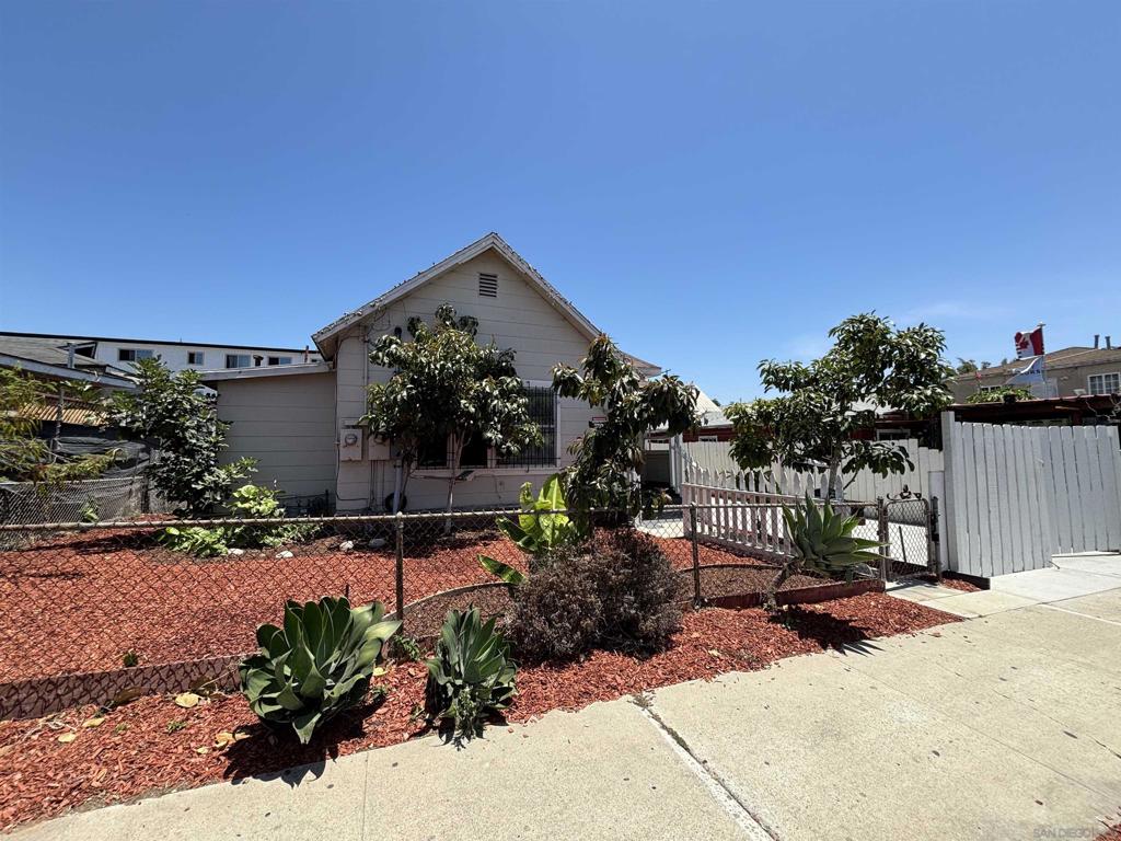 Fixer Opportunity Near Downtown! These two separate units are a prime fixer or redevelopment opportunity located just minutes from downtown San Diego. Situated on a large lot, it offers endless potential for redevelopment, expansion, or income-producing upgrades. Whether you're an investor looking to add value or a developer ready for your next project, this property delivers. Nestled near Golden Hill Park and Balboa Golf Course, the property offers quick access to freeways, shopping, dining, and entertainment. Don't miss this rare chance to create value in a prime location.