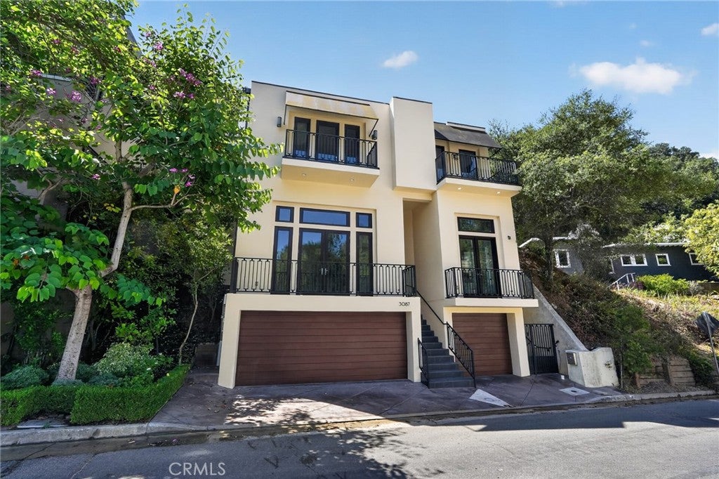 3087 Passmore Drive, Los Angeles CA 90068