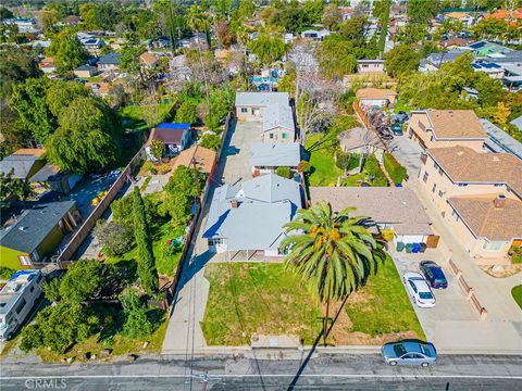 Photo of 2835 Casitas Avenue, Altadena, CA 91001 (MLS # AR26115668)