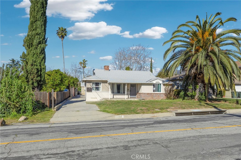 2835 Casitas Avenue
