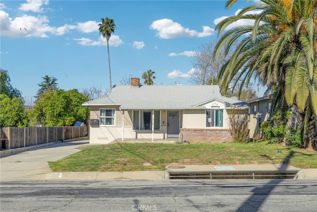 2835 Casitas Avenue
