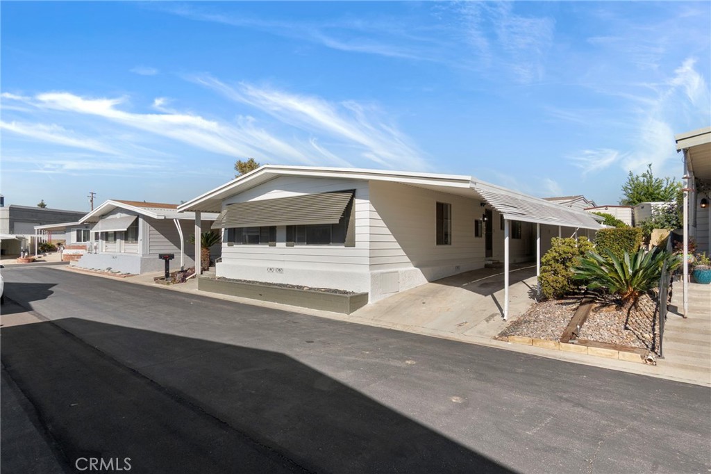 11730 Whittier Boulevard 55