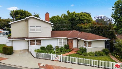 Photo of 220 Beloit Avenue, Los Angeles, CA 90049 (MLS # 26714729)