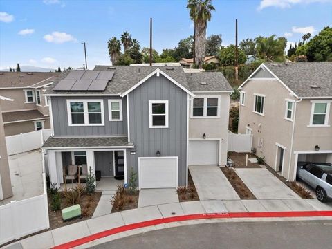 Photo of 1521 Meriwood Way Way, Vista, CA 92083 (MLS # 260005285SD)