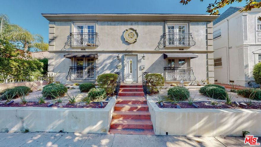 Extra-large top floor "Owner's Unit" in the heart of Beverly Hills. Located in the back of the building, away from any street noise and soaked in natural light. Expansive living room leads to updated kitchen with granite counter tops and separate dining room. All three bedrooms are oversized and have built out custom closets. Central air, wood floors throughout, and in unit laundry. Great opportunity to be in the Beverly Hills school district!