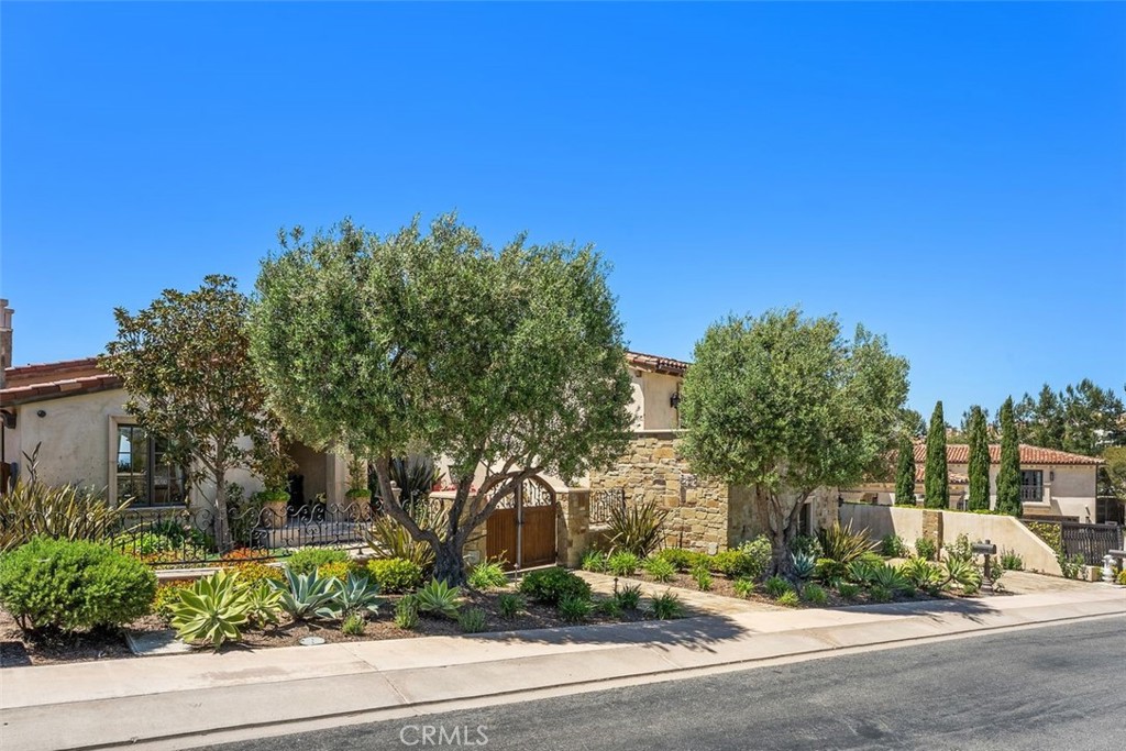 35 Shoreline Drive