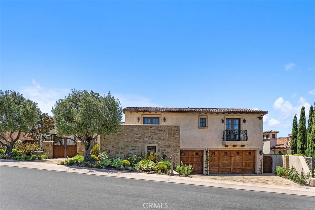 35 Shoreline Drive