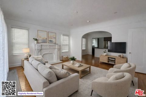 Photo of 856 S Gramercy Place, Los Angeles, CA 90005 (MLS # 26666505)